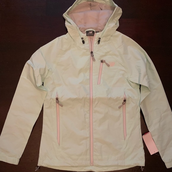 ☘️Host Pick☘️WATER & WIND RESISTANT NB JACKET - Picture 3 of 3